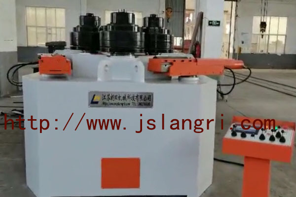 型材卷圓機(jī)的特點(diǎn)是什么，有哪些操作注意事項(xiàng)？
